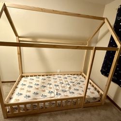 Twin House Frame Bed (mattress not included)