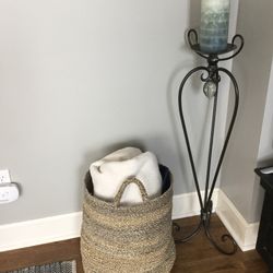 LIKE NEW POTTERY BARN WROUGHT IRON PEDESTAL CANDLE STAND HOLDER HOME DECOR ACCENT PIECE $160+ RETAIL