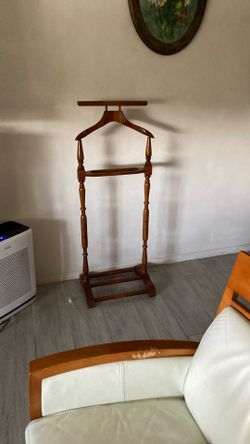 Suit Valet