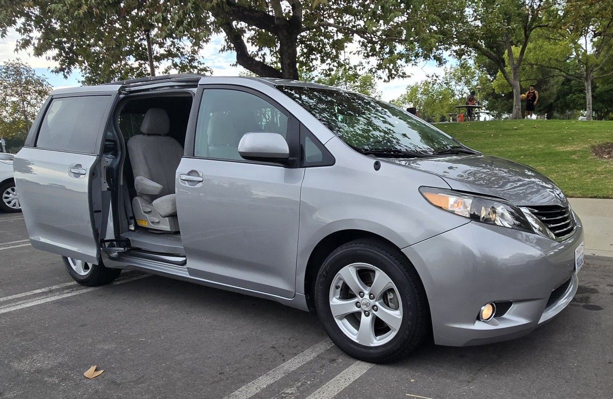 2011 Toyota Sienna