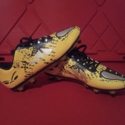 Football Shoes Size 8 US