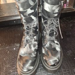 D k n y combat boots