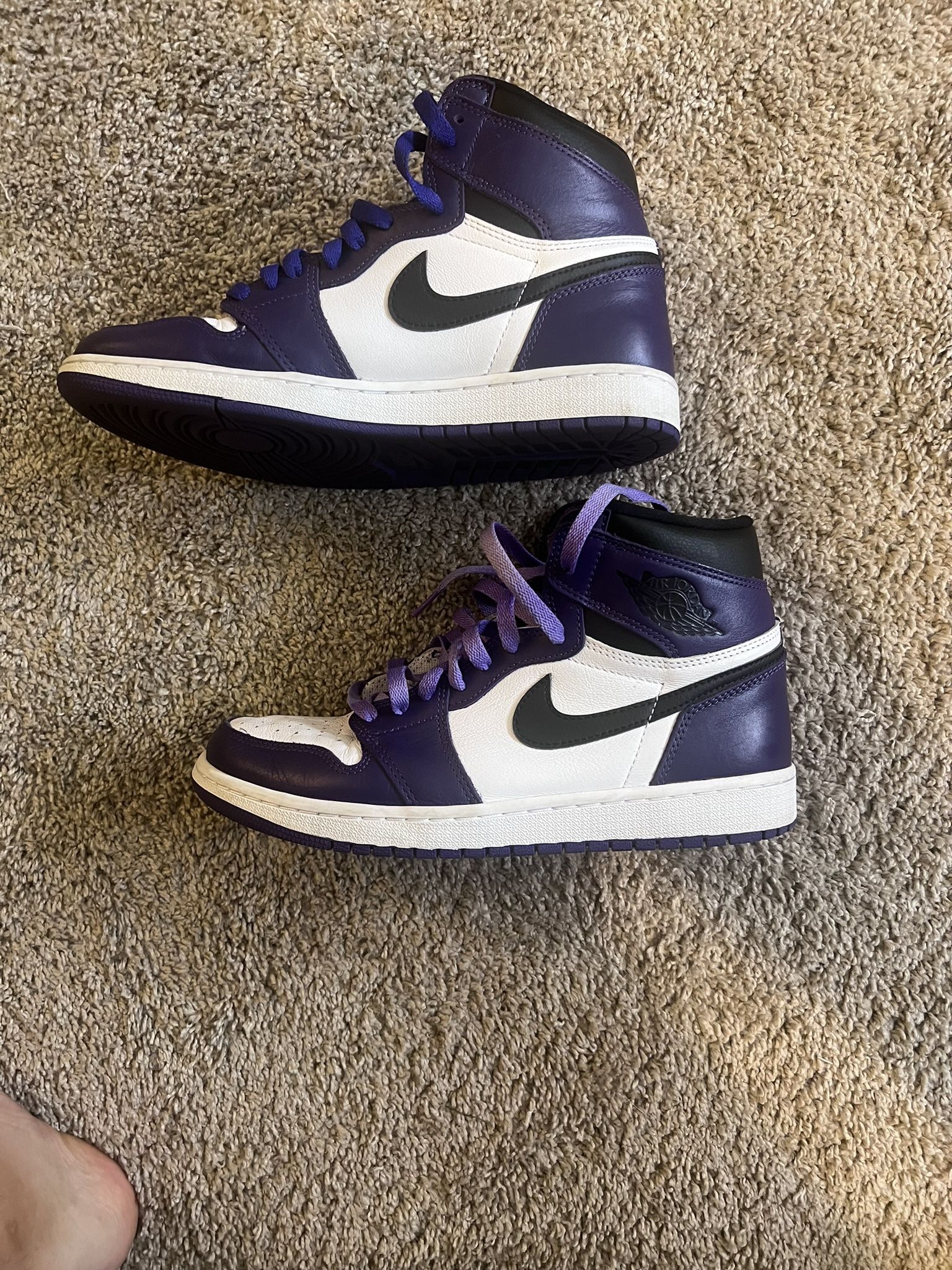 Jordan 1s -court Purple Sz 9