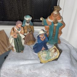 Small Nativity Set