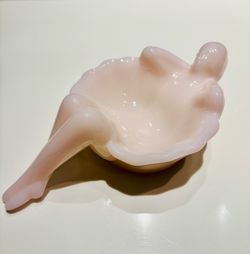 Mosser Glass Bathing Beauty Soap Dish