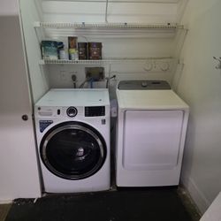 🔵 GE Washer + Samsung Dryer – Clean, Works Great 