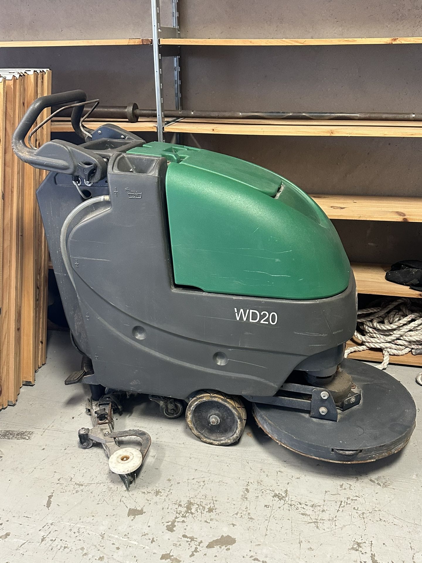 WD20 Bulldog floor scrubber 