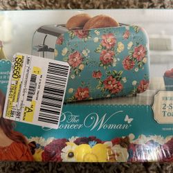 Pioneer Women Toaster 