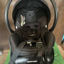 Maxi Cosi Infant Car seat 