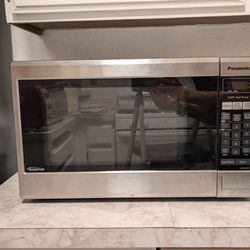 Panasonic Microwave - quick sale