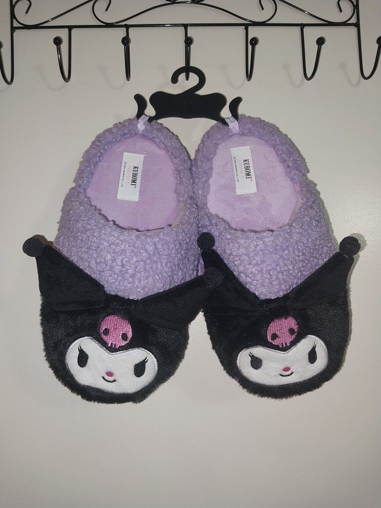 Size L, Kuromi slippers