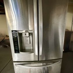 LG , Manufactured 2013, Refrigerator 