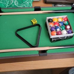 Mini Pool Table