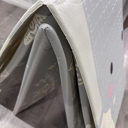 Baby cushioned floor mat