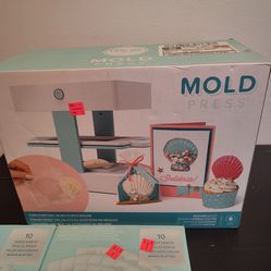 Mold / chocolate making machine