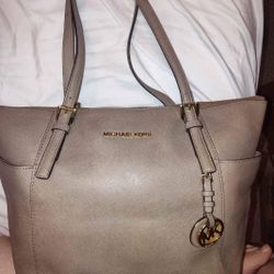 Michael Kors Medium Size Tote 