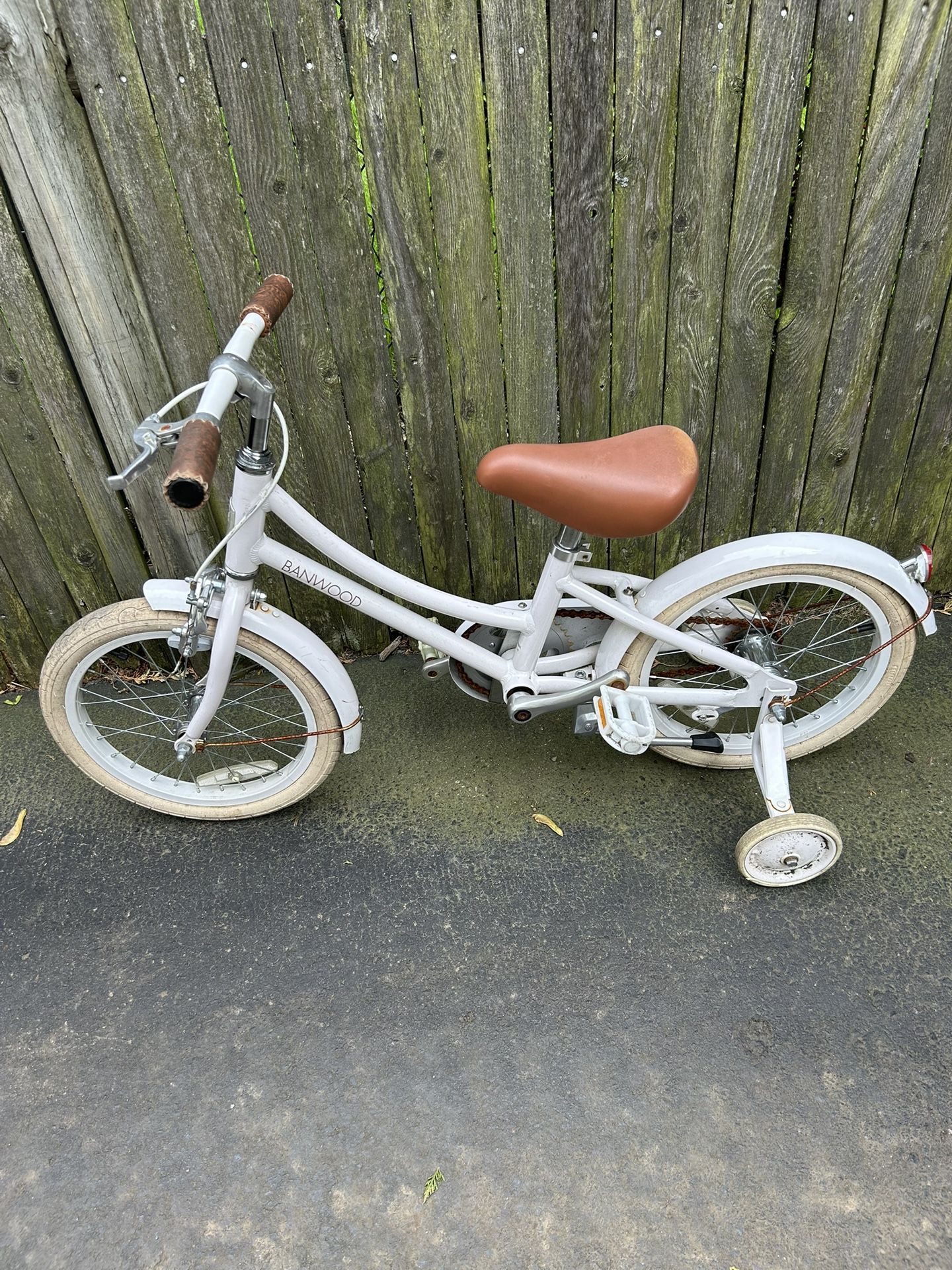 Banwood Classic Bicycle Cream Colored