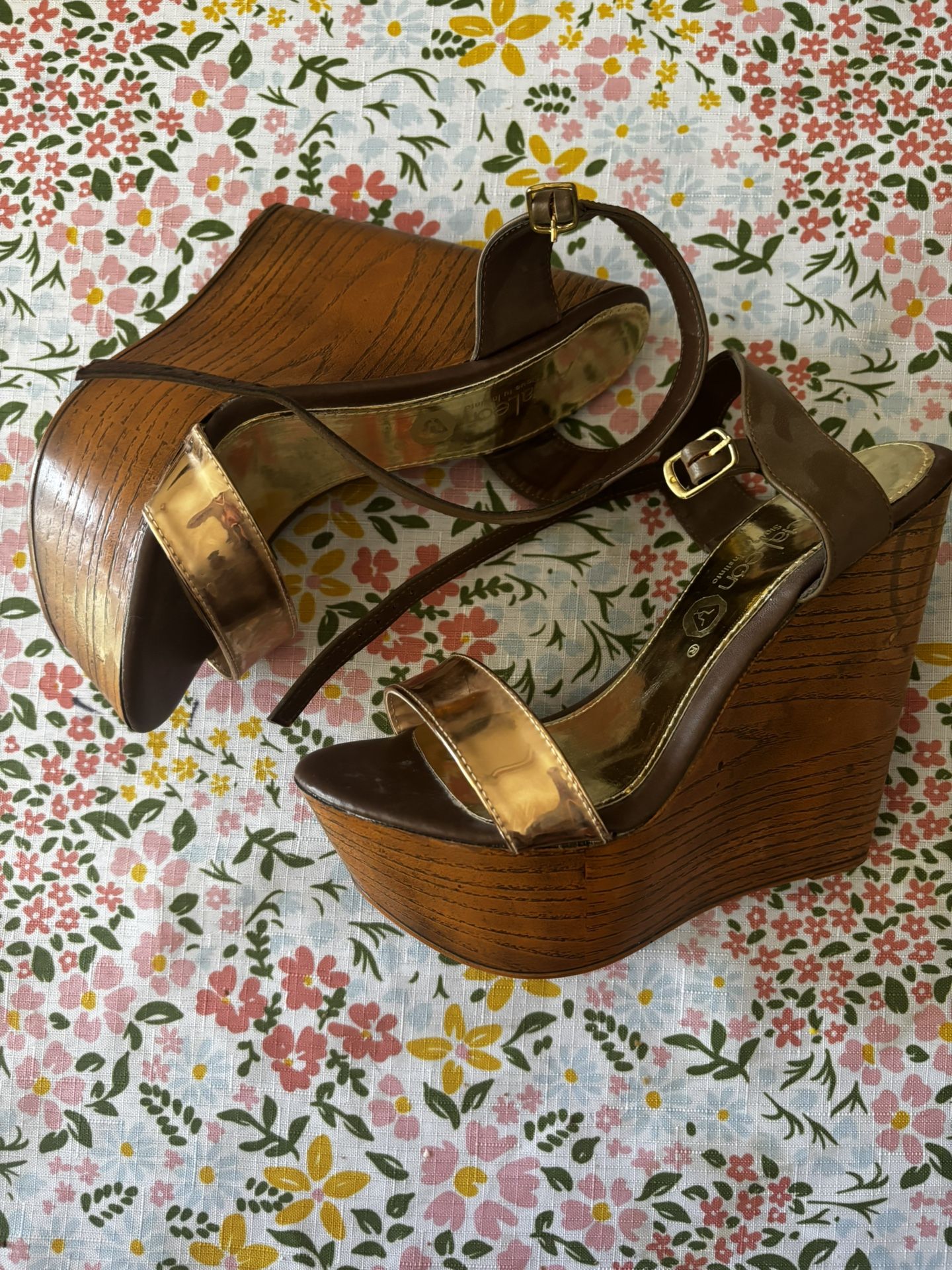 Brown Wedges