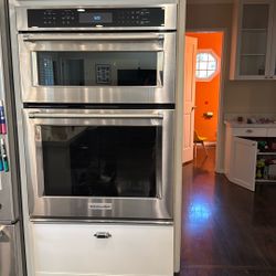 KitchenAid Wall Microwave And Oven Combo.  Great Condition.  