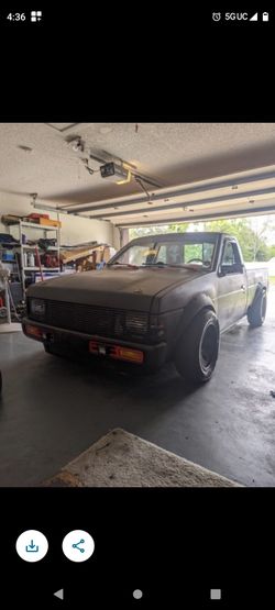 1996 Nissan Truck Thumbnail
