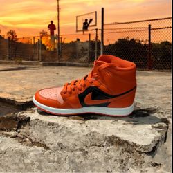 Women’s Air Jordan 1 Mid Orange 