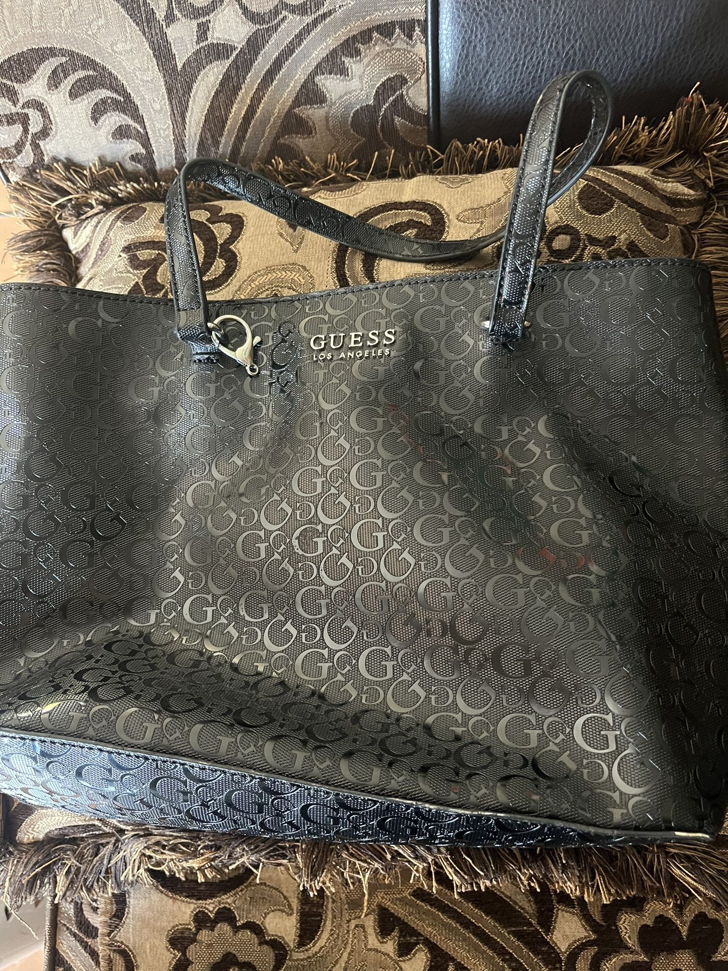 Guess Purse On Sale for Sale in Phoenix, AZ OfferUp