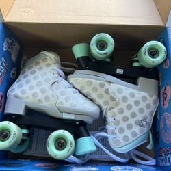 Girls Circle Society Adjustable Size Rollerskates