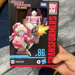 Studio Series’s Arceee