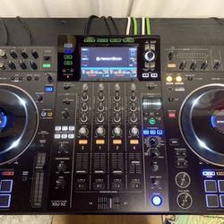Pioneer DJ XDJ-XZ 4ch Professional All-in-One DJ System Black