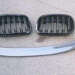 Rear carbon fiber spoiler