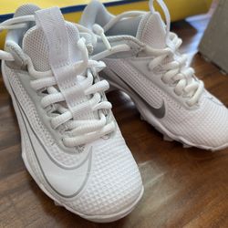 Nike soccer shoes white size 12c