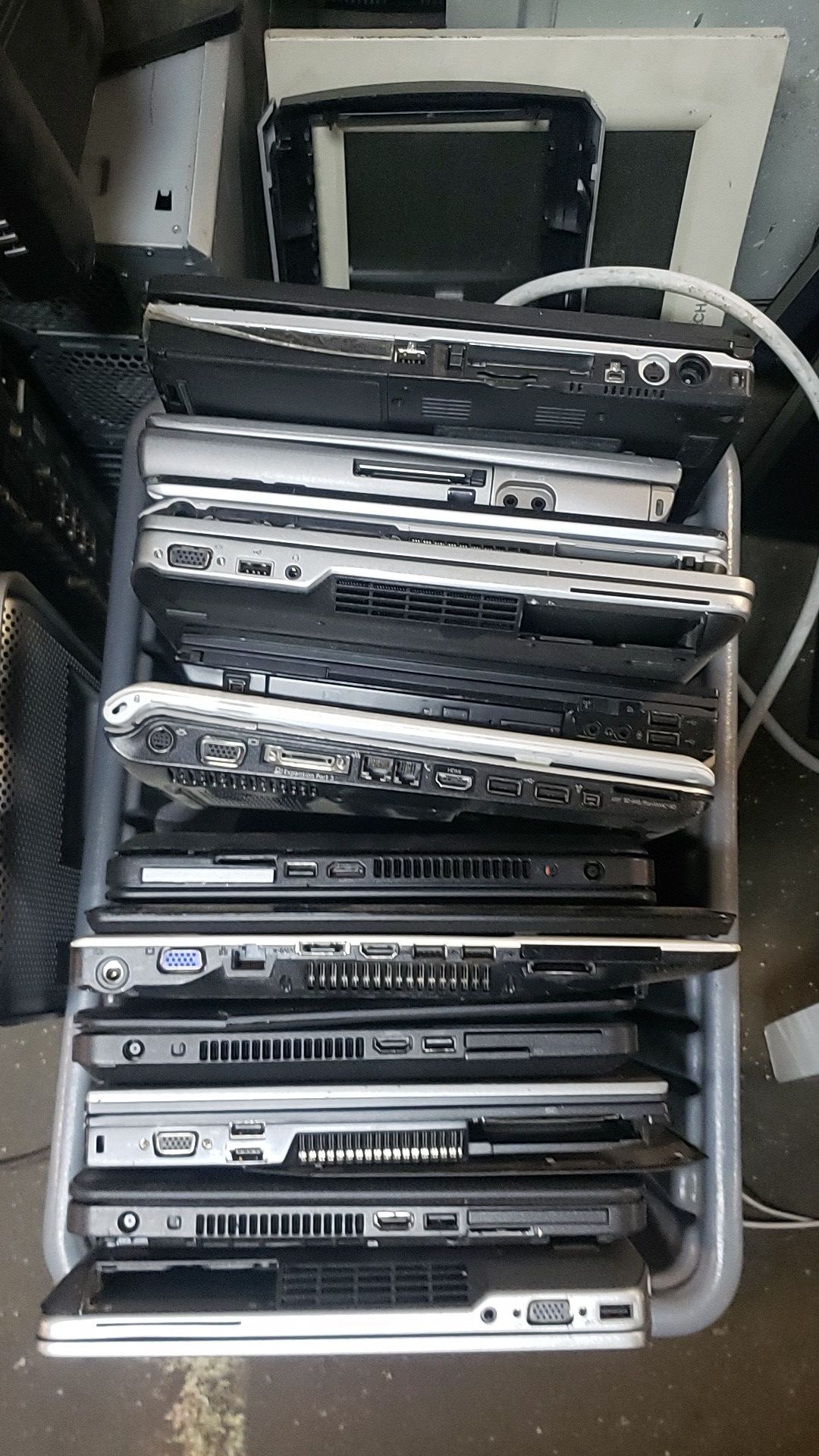 Lot of assorted laptop computers