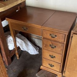 Sewing Table 32x32x19