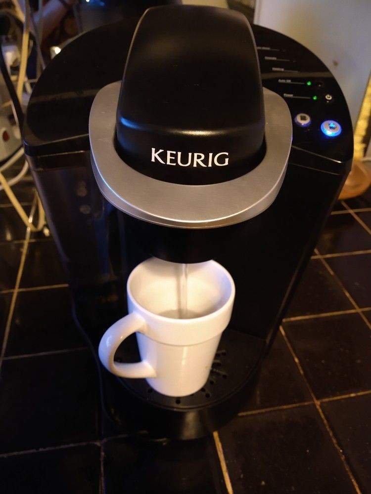 Keurig Coffee Tea Maker Almost Instant Very Fast By Cup Coffee Tea Machine $30 Or Best Offer
