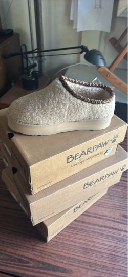Bearpaw Size 5 Youth