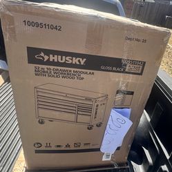 Husky 52in.W x 20in.D 10 Drawer Solid Wood Top in Gloss Black. New! $500 Location: Arlington  Se Habla Español