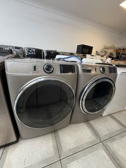 GE gas washer and dryer set