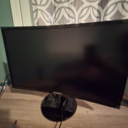 Dell & Samsung Curve Computer Monitors, Computer Docking Station WD19dcs And Logitech Key Board