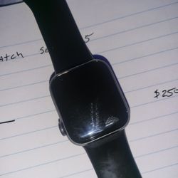 Apple Watch Series 5 Unlocked And Need A Charger For It