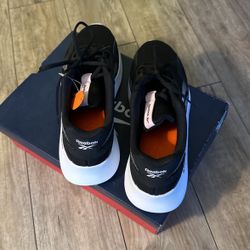 Reebok NEW Women's Shoes Size 10