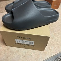 New Yeezy Slides Onyx Size 12