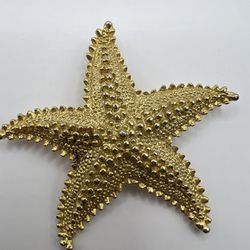 Gerry’s Gold Tone Textured Starfish Pin Brooch 2”