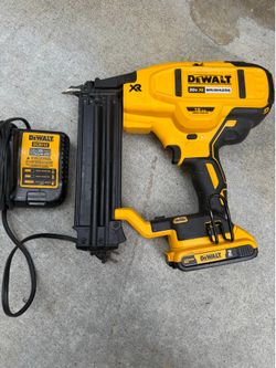 Dewalt 20v 18gage nailer combo