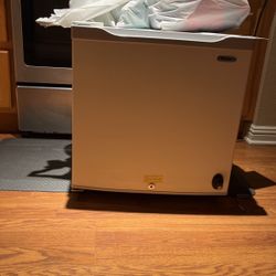 Small Mini Fridge