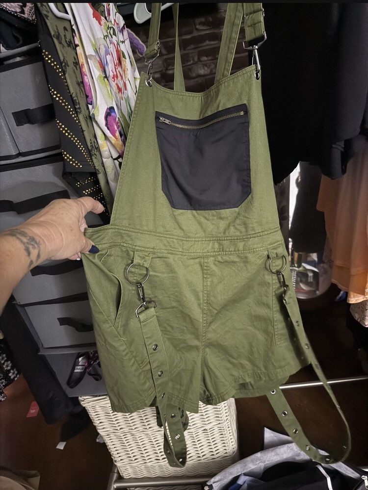 Women’s Dresses And Overall Shorts Some With Tags New