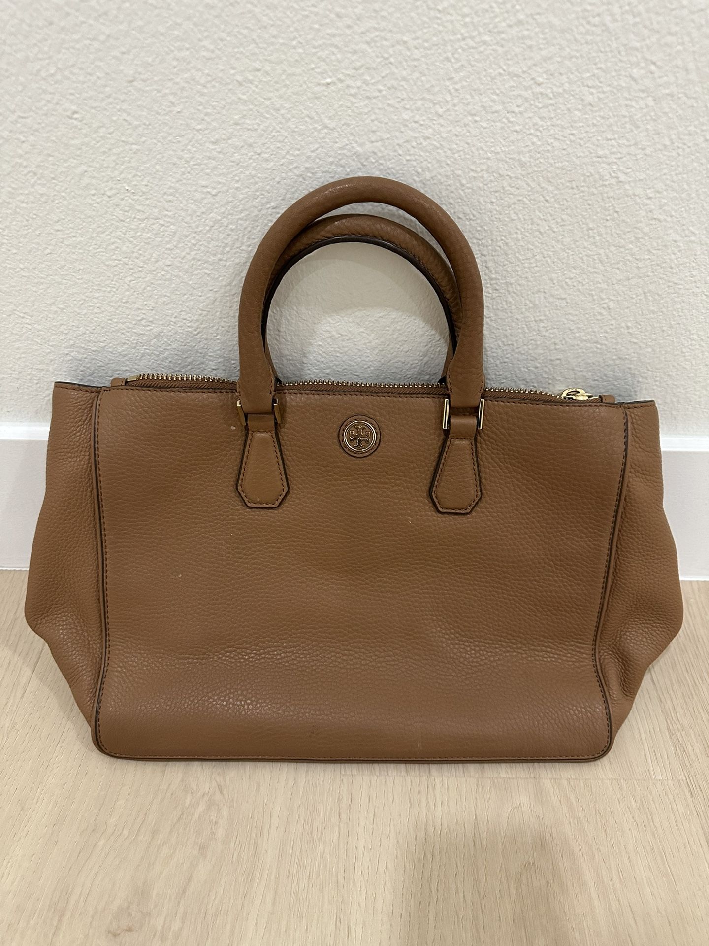 Like NEW Tory Burch Shoulder Bag