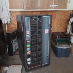 Pop And Snack Combo Machines