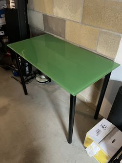 【廃盤 希少】イケア IKEA VIKA GLASHOLM ガラステーブル レア 廃盤 希少】イケア IKEA VIKA GLASHOLM ガラステーブル ピンク 机