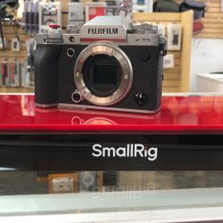Fujifilm XT5 40mp ASP C Silver Pre Owned 