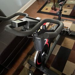 Advenor Indoor Exercise Bike